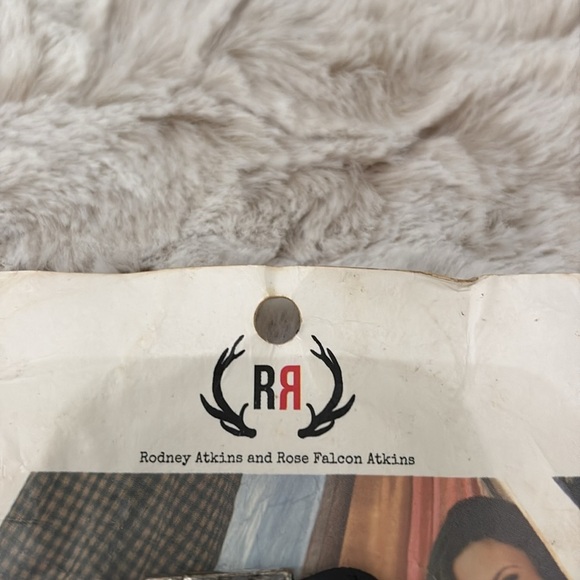 Magnetic Leather/Metal Bracelet. Never Worn. Biker Jewelry. - Picture 5 of 7